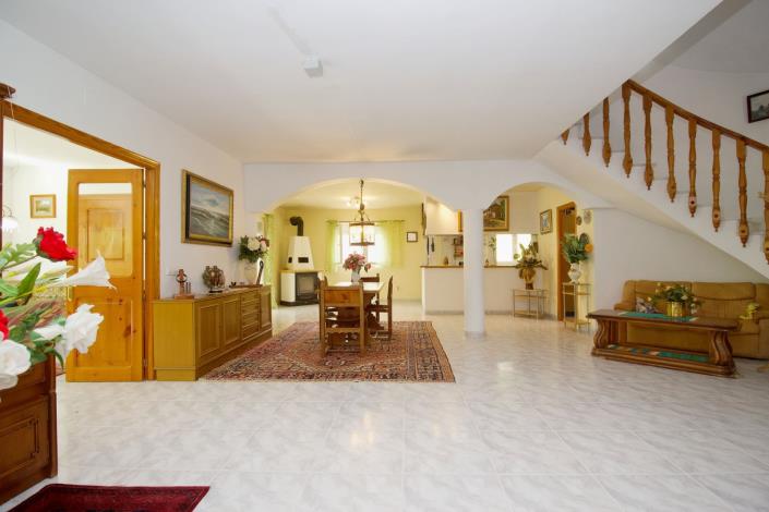 Image No.10-4 Bed Villa / Detached for sale