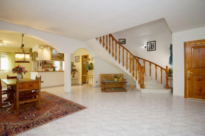 Image No.13-4 Bed Villa / Detached for sale