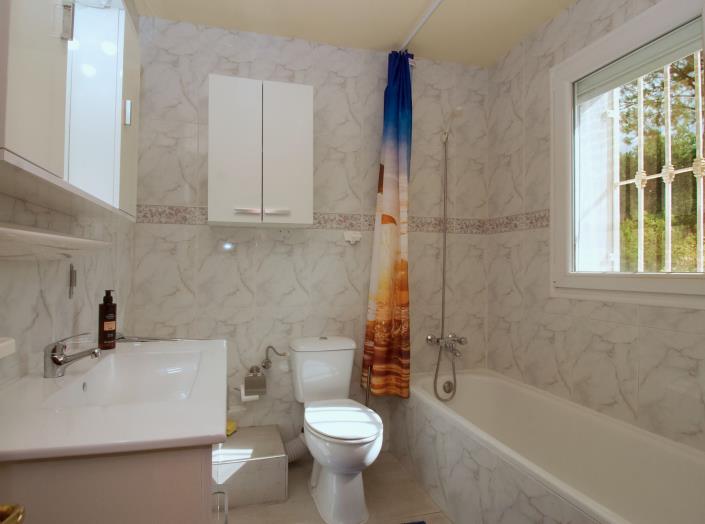 Image No.20-4 Bed Villa / Detached for sale