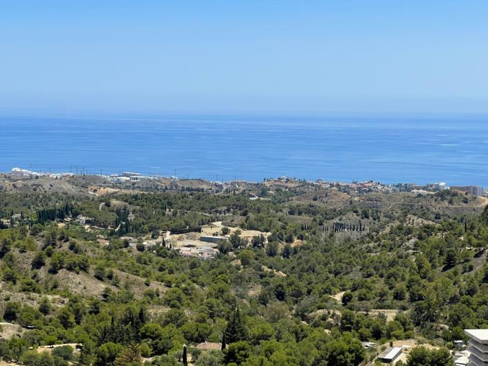 Image No.24-2 Bed Apartment for sale