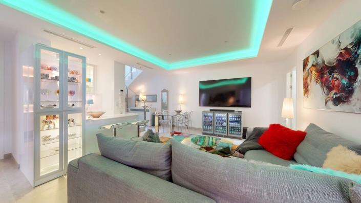 Image No.33-5 Bed Villa / Detached for sale