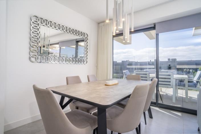 Image No.24-3 Bed Apartment for sale