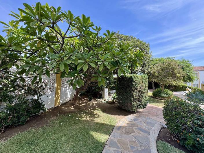 Image No.20-2 Bed Apartment for sale