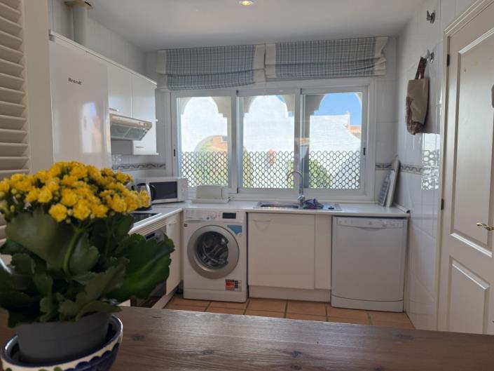 Image No.2-Appartement de 2 chambres à vendre à Estepona