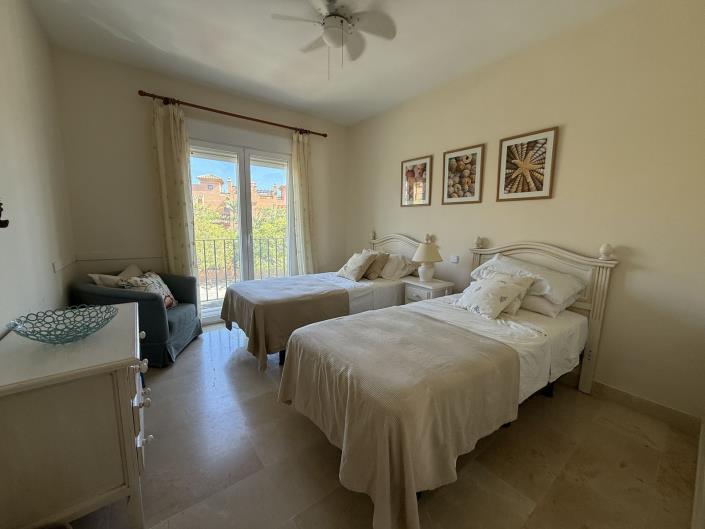 Image No.5-Appartement de 2 chambres à vendre à Estepona