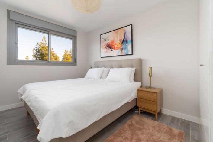 Image No.20-3 Bed Apartment for sale