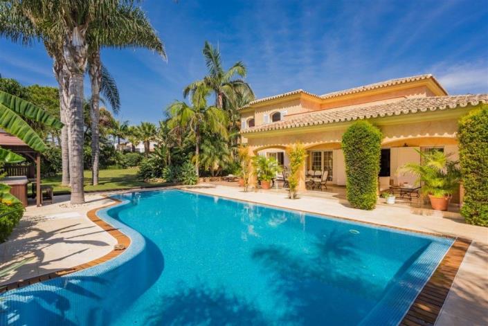 Image No.1-6 Bed Villa / Detached for sale