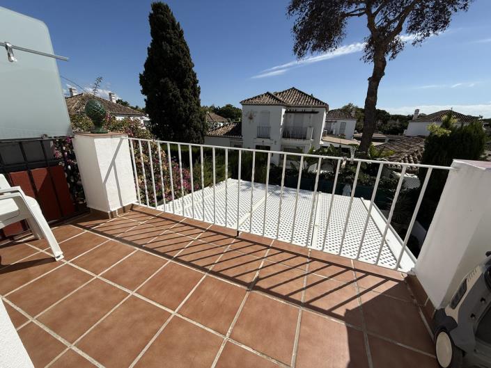 Image No.8-2 Bed Semi-Detached for sale