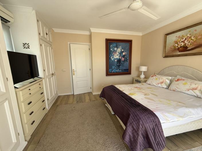 Image No.19-2 Bed Semi-Detached for sale