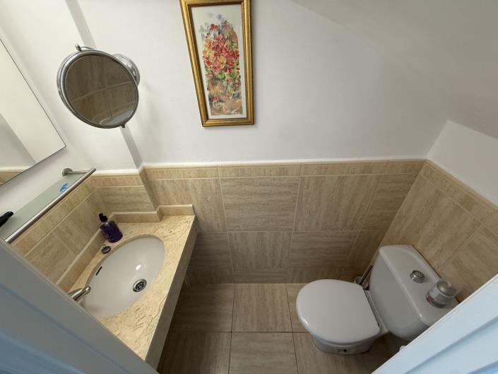 Image No.22-2 Bed Semi-Detached for sale