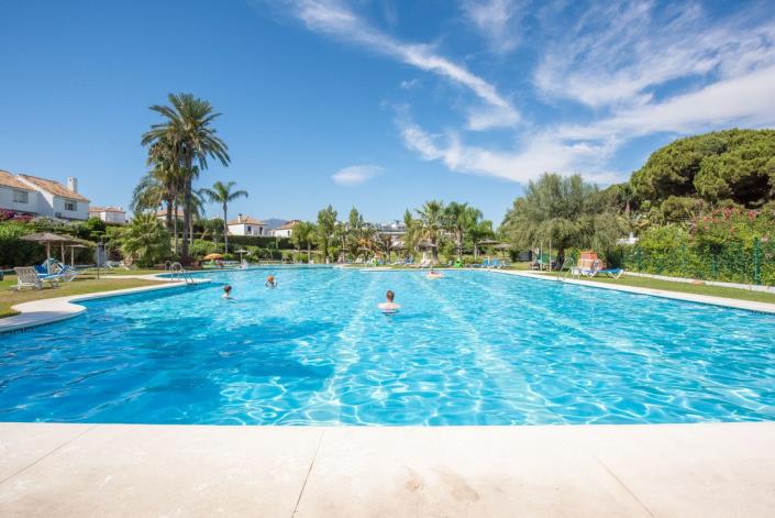 Image No.25-2 Bed Semi-Detached for sale