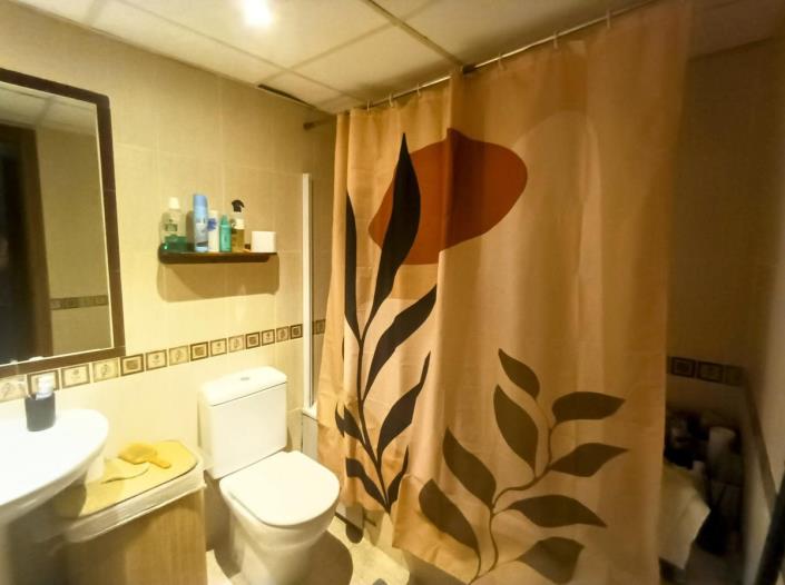 Image No.20-2 Bed Apartment for sale