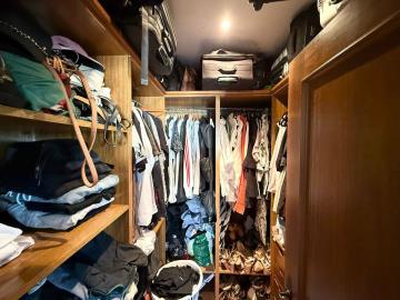 11-20939a0134ad724a8cb2a801094d15a4