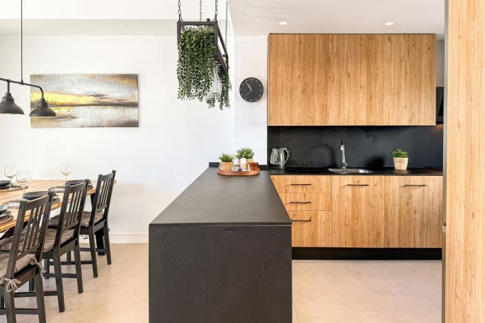 Image No.2-3 Bed Townhouse for sale