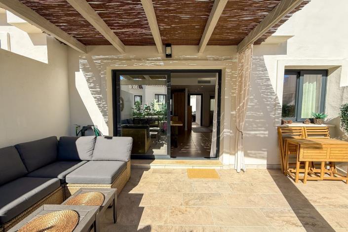 Image No.20-3 Bed Townhouse for sale