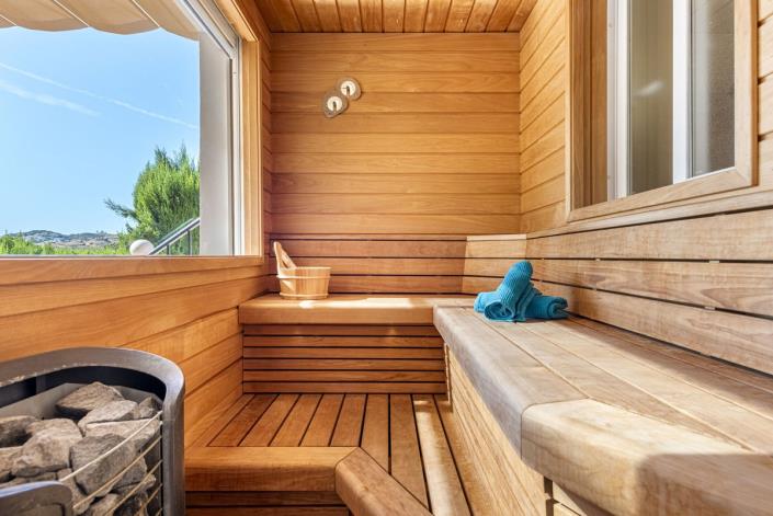 Image No.17-4 Bed Villa / Detached for sale