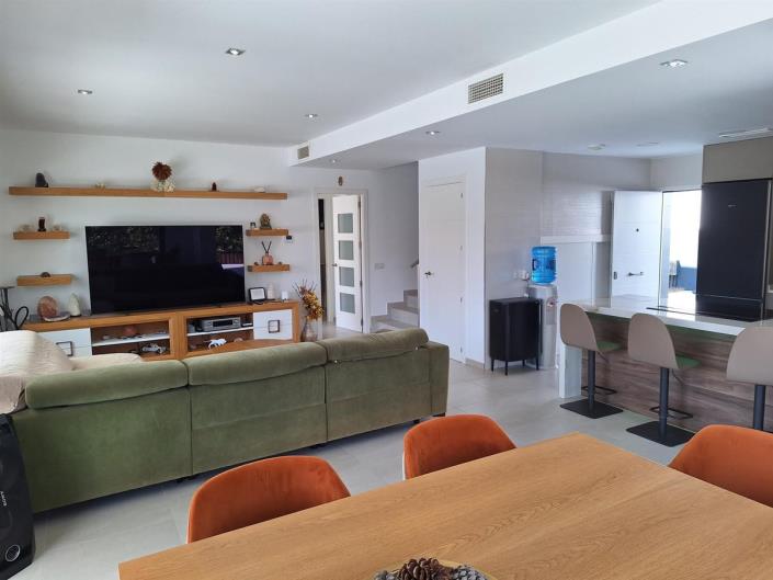 Image No.3-4 Bed Villa / Detached for sale