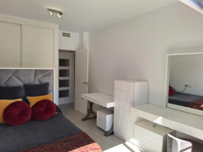 Image No.16-4 Bed Villa / Detached for sale