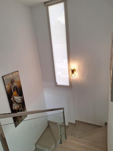 Image No.23-4 Bed Villa / Detached for sale