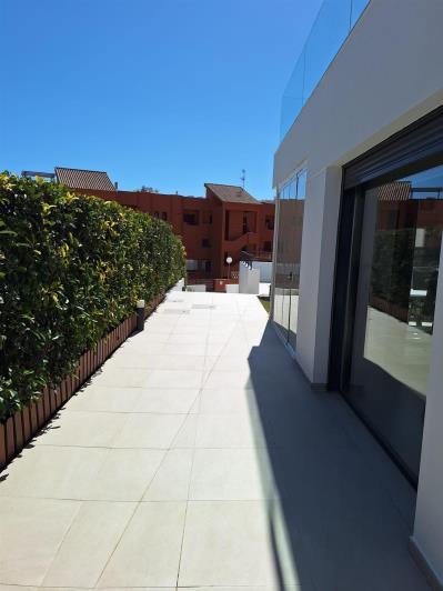 Image No.24-4 Bed Villa / Detached for sale