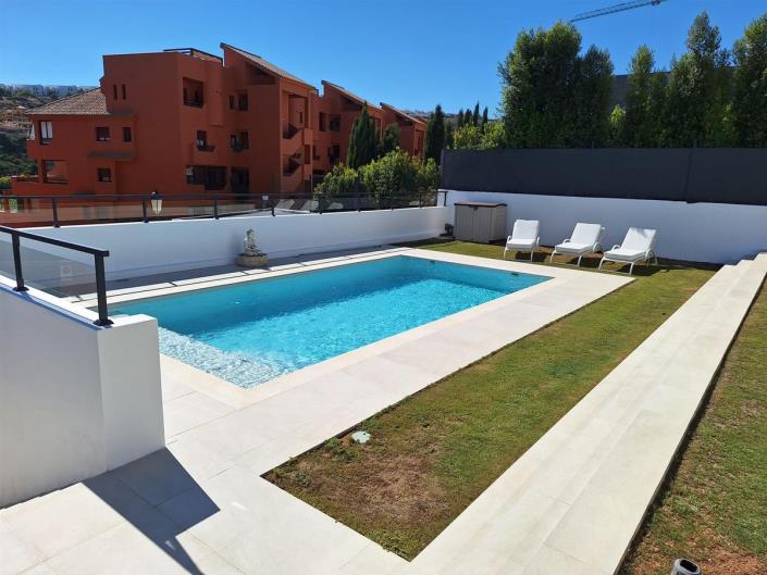 Image No.34-4 Bed Villa / Detached for sale