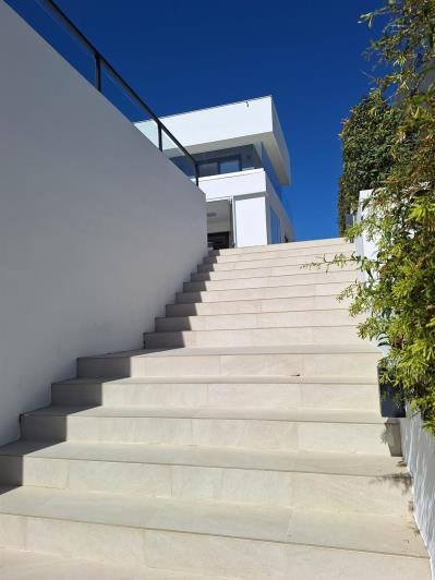 Image No.37-4 Bed Villa / Detached for sale