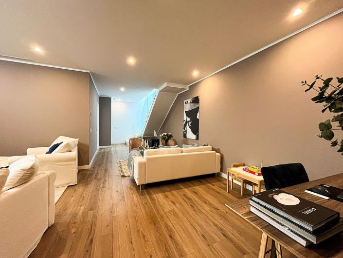 Image No.22-5 Bed Semi-Detached for sale