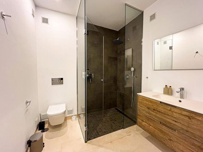 Image No.21-5 Bed Semi-Detached for sale