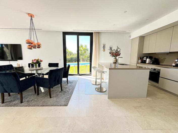 Image No.40-5 Bed Semi-Detached for sale