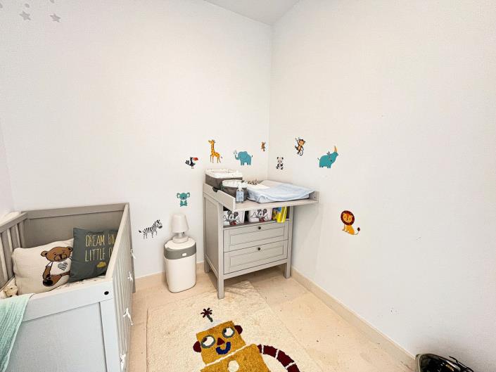 Image No.45-5 Bed Semi-Detached for sale