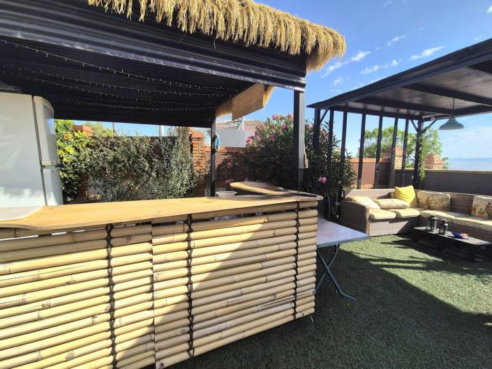 Image No.45-5 Bed Villa / Detached for sale