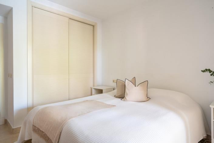 Image No.14-3 Bed Apartment for sale