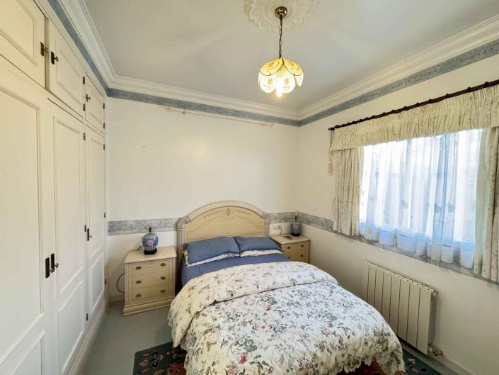 Image No.24-3 Bed Villa / Detached for sale