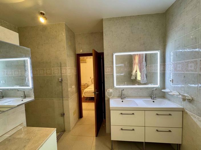 Image No.23-3 Bed Villa / Detached for sale