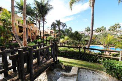 13-5fd73dea700db77384c091ca9818b1a9