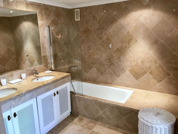 Image No.23-3 Bed Apartment for sale