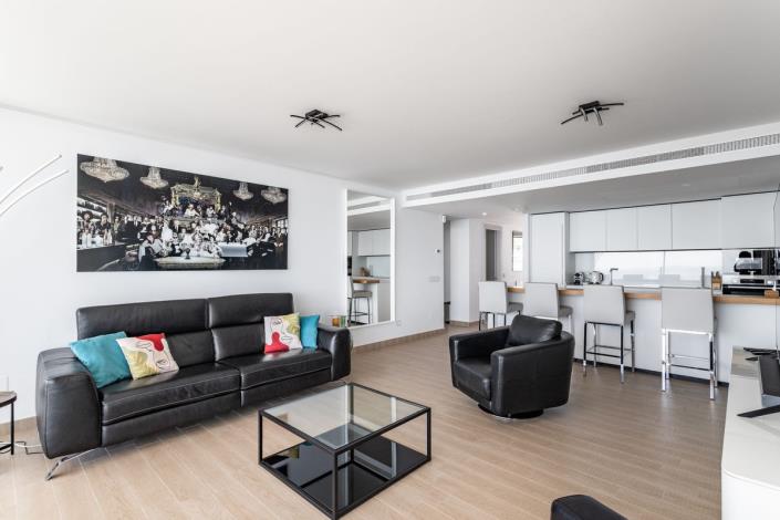 Image No.20-3 Bed Apartment for sale