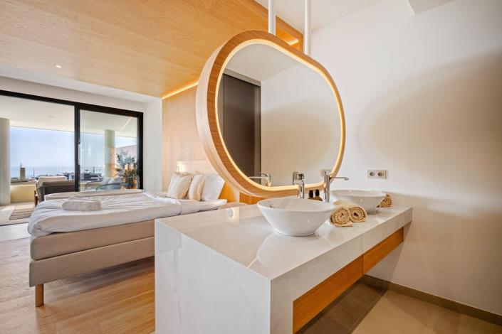 Image No.8-3 Bed Apartment for sale