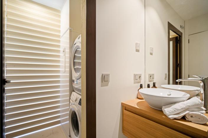 Image No.24-3 Bed Apartment for sale