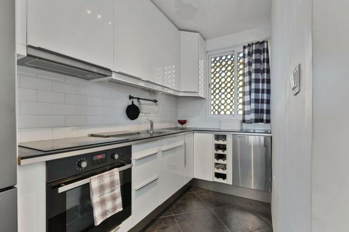 Image No.8-2 Bed Apartment for sale