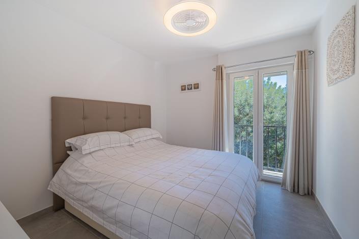 Image No.20-3 Bed Townhouse for sale