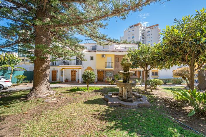 Image No.47-3 Bed Townhouse for sale