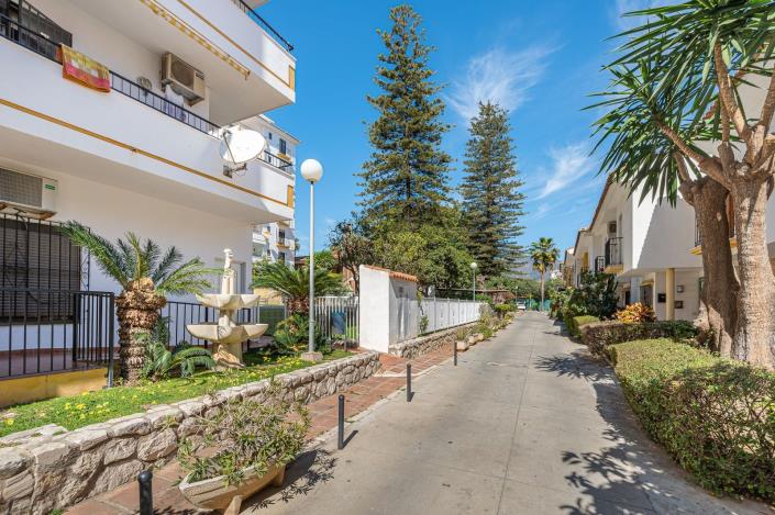 Image No.50-3 Bed Townhouse for sale