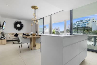 8-486e0113f924038db3f76992aac3bb44