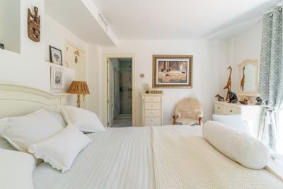 15-11d12f2f454f2f5e9b981fdd8b901d51