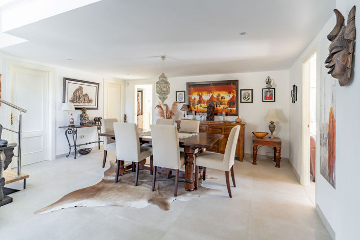 Image No.9-5 Bed Villa for sale