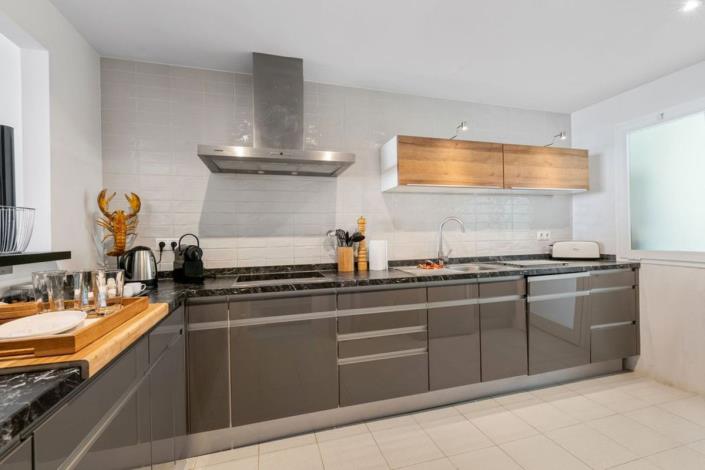 Image No.12-2 Bed Apartment for sale