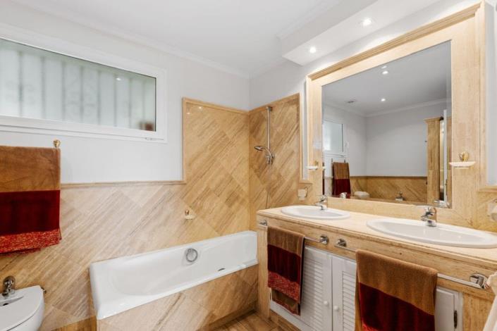 Image No.24-2 Bed Apartment for sale