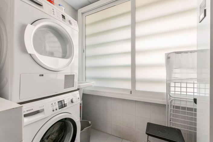 Image No.32-2 Bed Apartment for sale