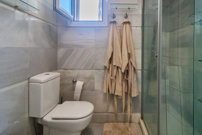 Image No.16-3 Bed Semi-Detached for sale